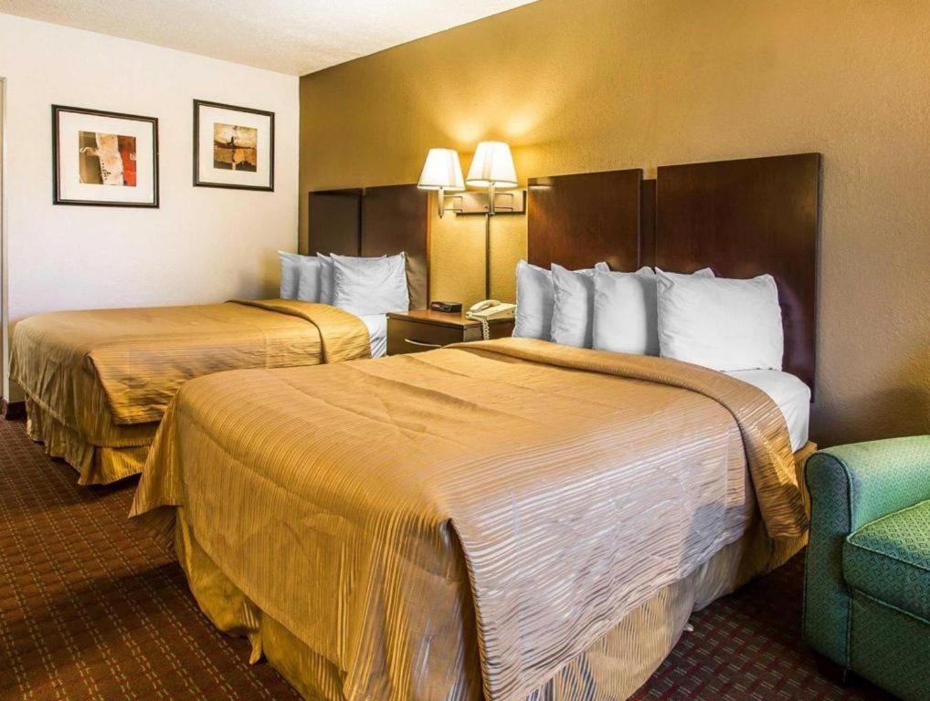Quality Inn & Suites Near Панама-Сіті-Біч Екстер'єр фото